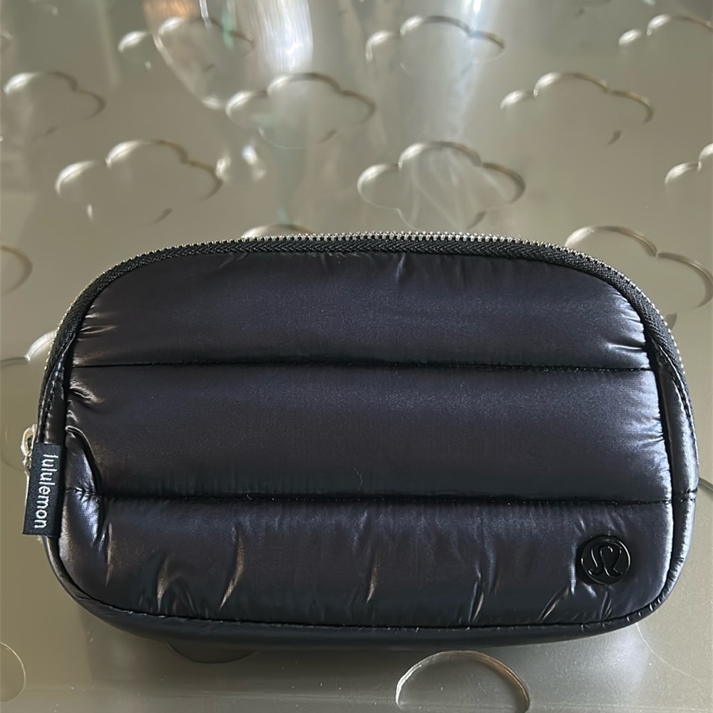 🆕 LULULEMON ATHLETICA Everywhere Belt Bag Wunder Puff Shine Black 1L NWT - Picture 8 of 17